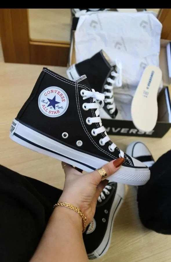 Converse botita